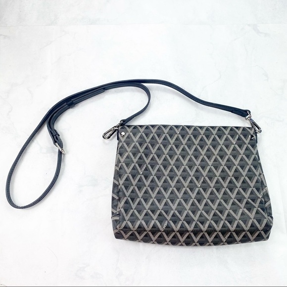 [Lancaster] - Picture 2 of 4